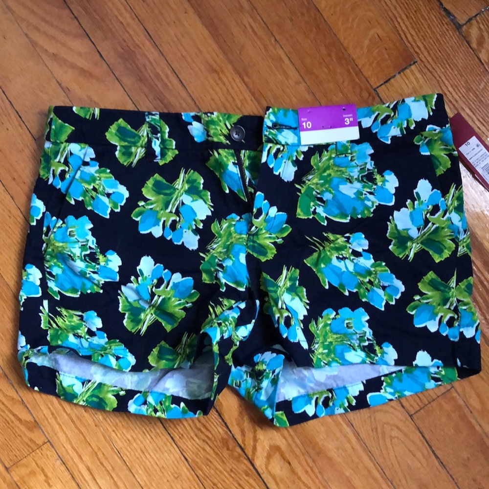 NWT Printed 3” Shorts